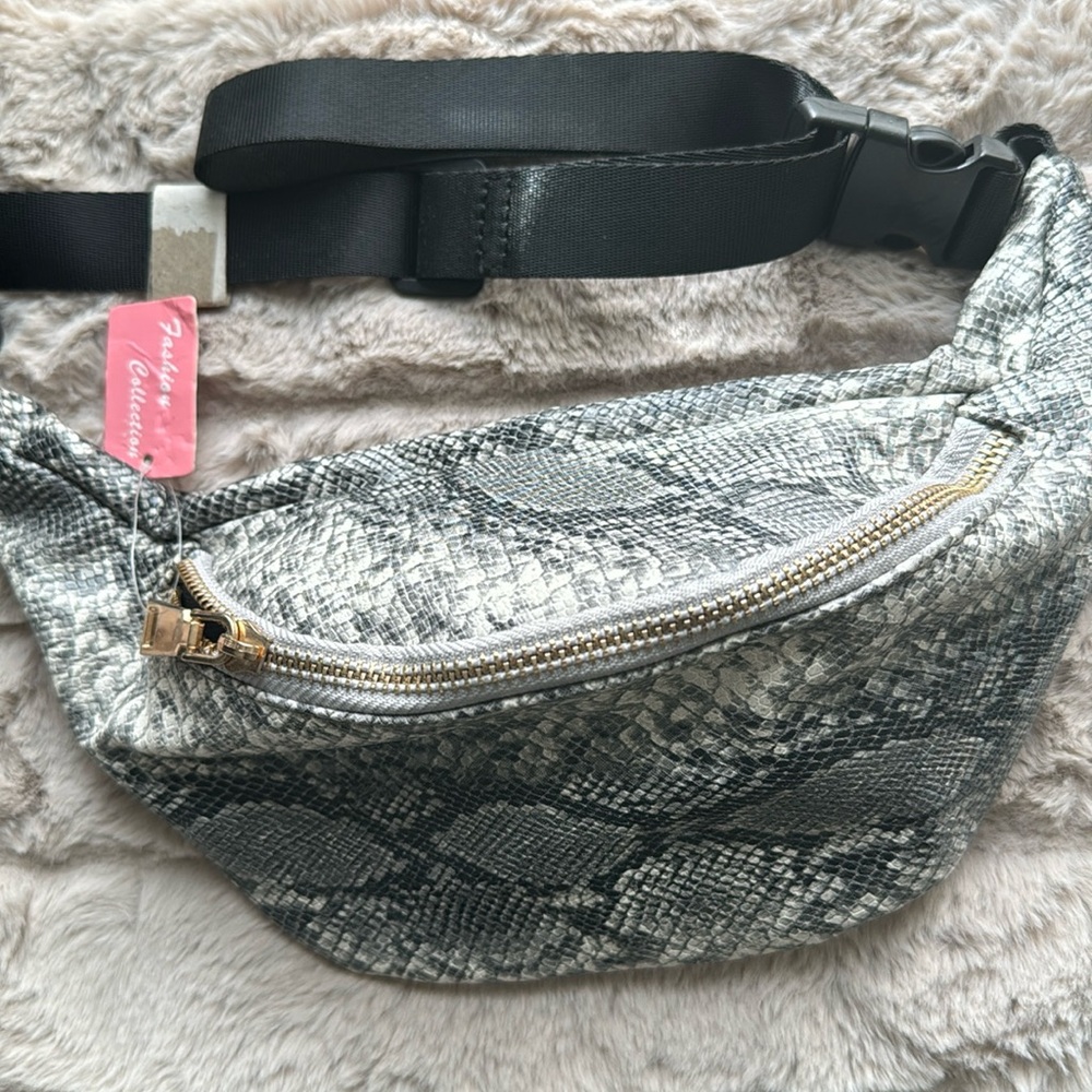 Snake print waist bag